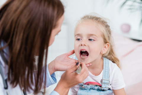 Гнойная ангина у детей: диагностика и лечение