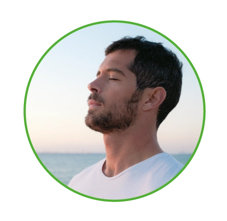 мужчина на море