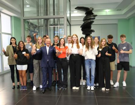 Ausbildungsstart bei Bionorica: 15 neue Talente starten in Neumarkt