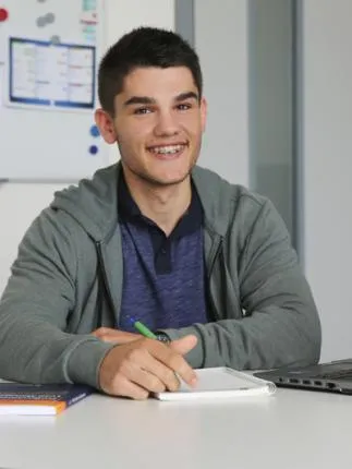 Ausbildung zu Industriekaufleuten (m/w/d)